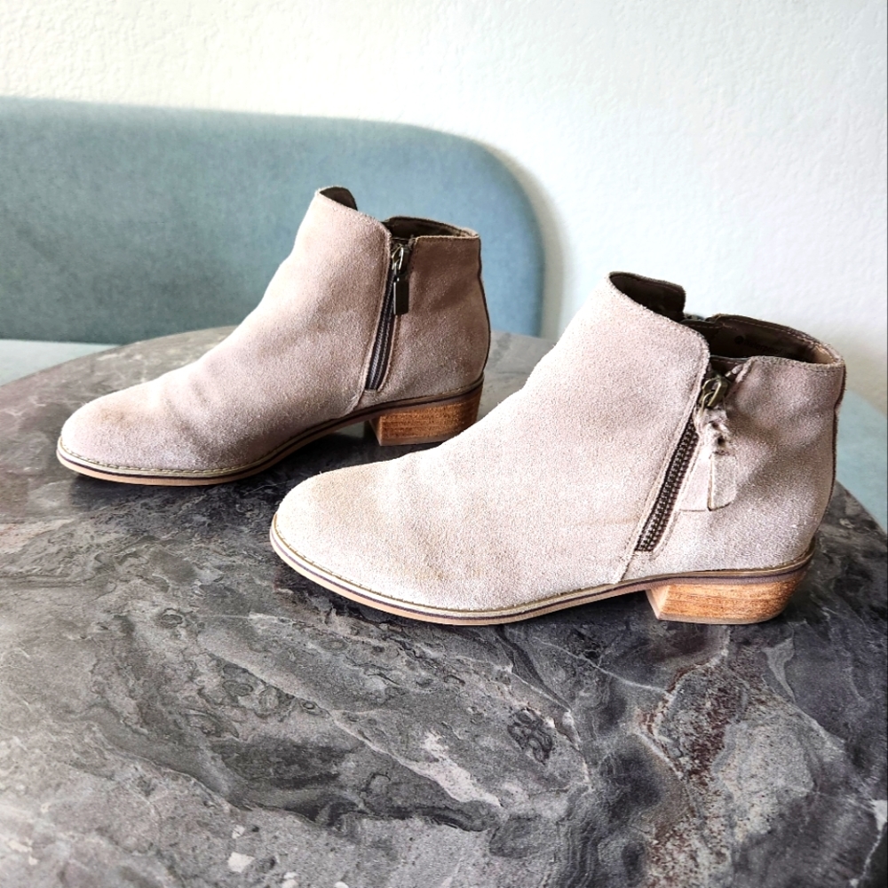 Blondo Samara style weatherproof booties